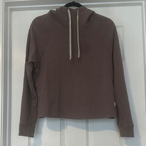 Vuori Women's Hoodie in Mauve